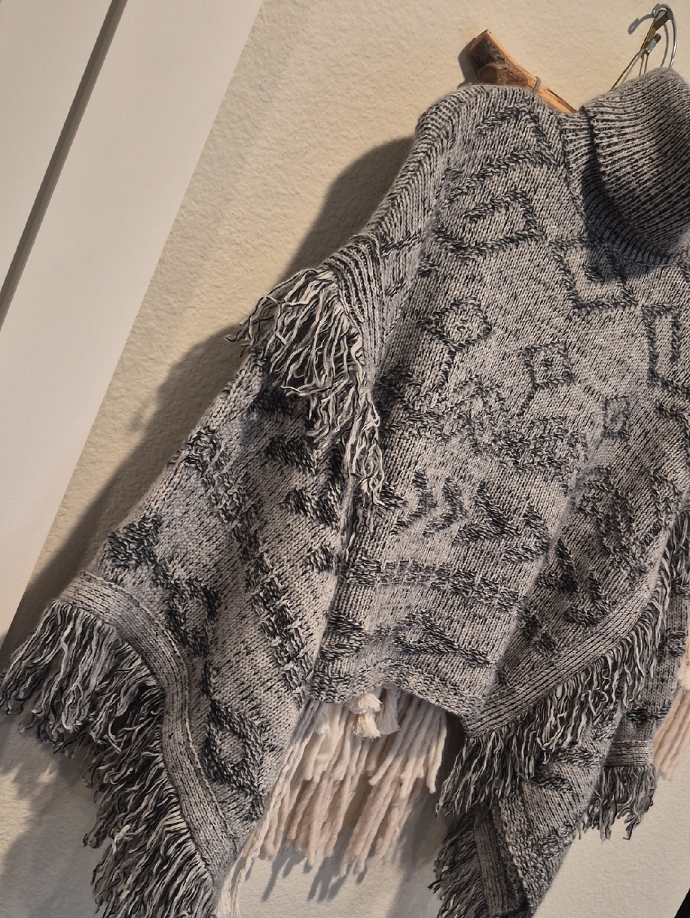 Lucky Brand Gray Wool & Cashmere Turtleneck Bohemian Poncho Sweater, Small - Picture 3 of 12
